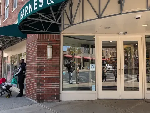 Barnes & Noble