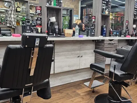 Elegant Barber Shop
