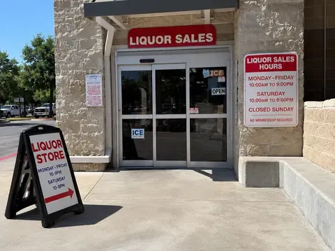 WB Liquors and Wine