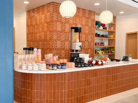 Revolucion Coffee + Juice