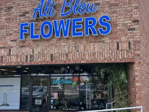 Ali Bleu Flowers
