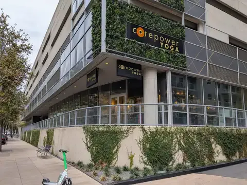 CorePower Yoga - Monarch