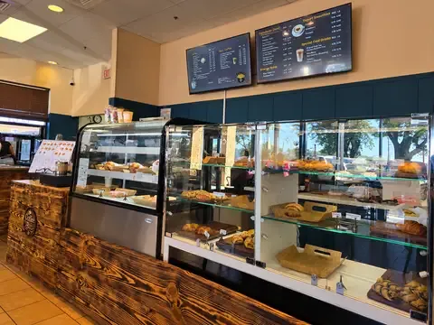 Petalia brews & bites