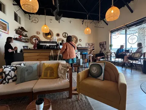 Flora Coffee & Culture