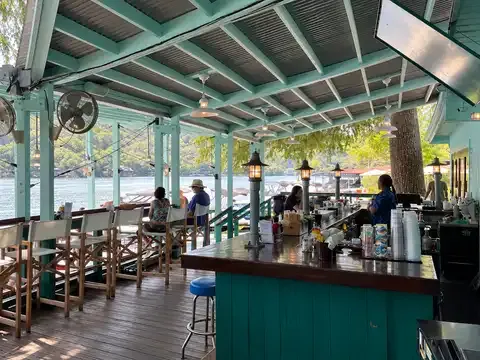 Ski Shores Cafe