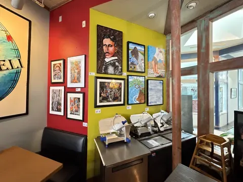 NeWorld Gallery