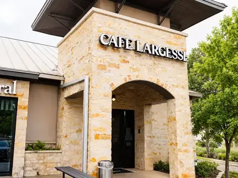 Cafe Largesse