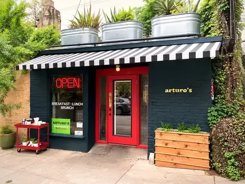 Arturo's Underground Cafe