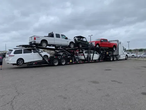 Hauling Auto