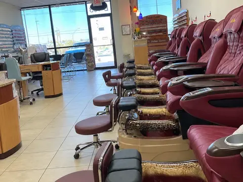 A and A Nails and Spa