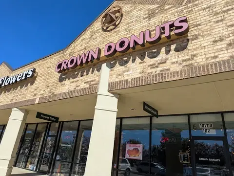 Crown Donuts