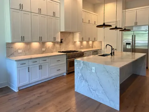 Toor Stone Countertops