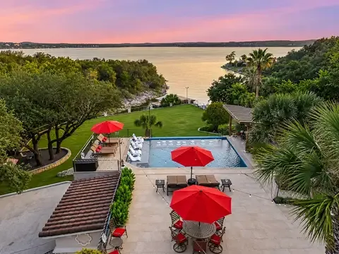 The Palms on Lake Travis