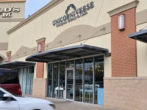 Unicorniverse Bakery & Cafe