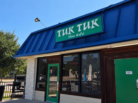 Tuk Tuk Thai Cafe