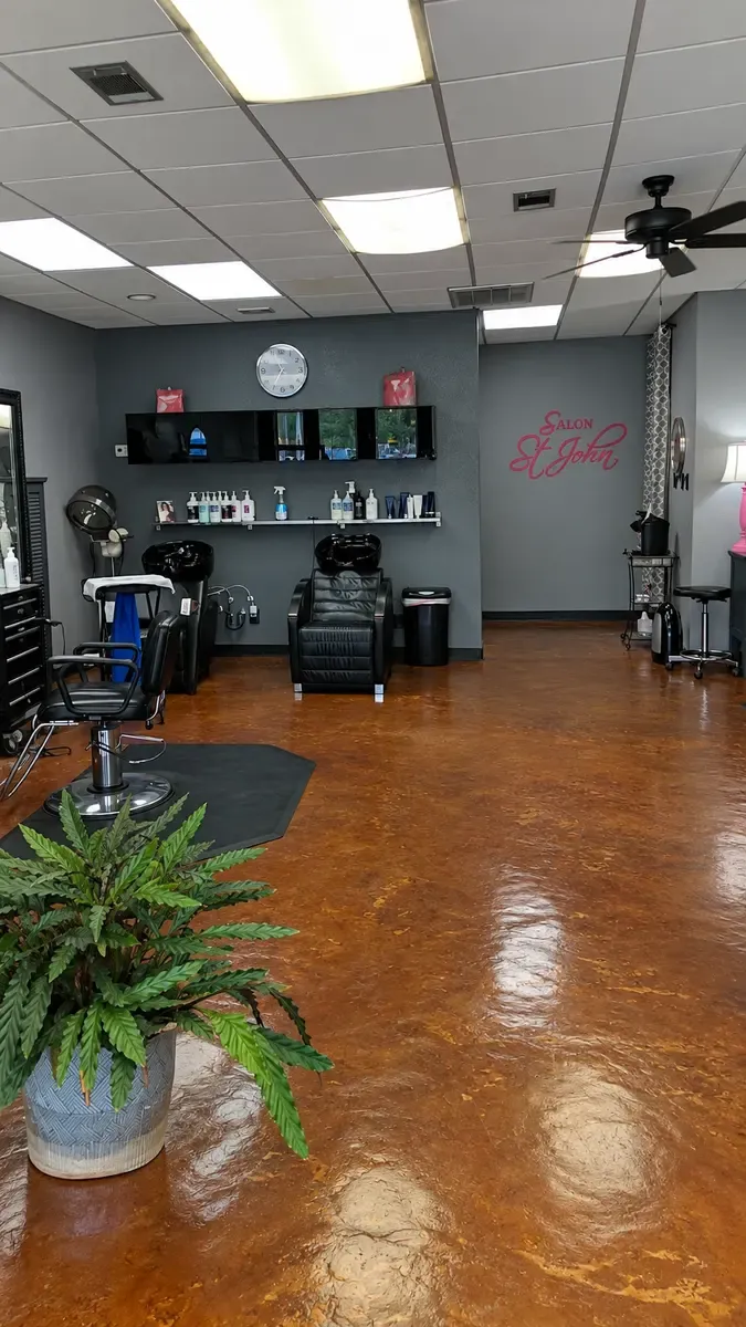 Salon St.John