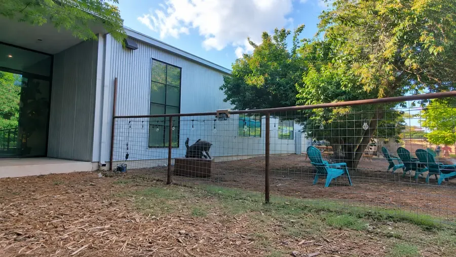 Neighbors Dog Park & Cafe