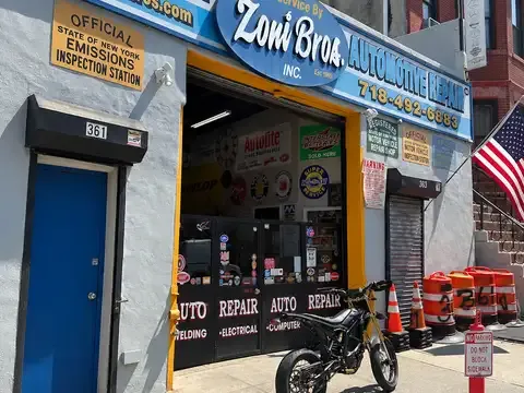 Zoni Bros.