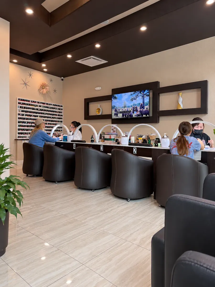Lantana Nails & Spa