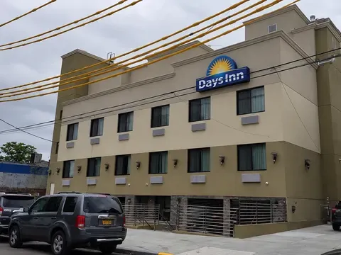Days Inn by Wyndham Brooklyn Marine Park